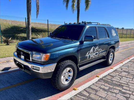 TOYOTA HILUX SW4 3.0 4X4 8V TURBO DIESEL 4P MANUAL TOYOTA HILUX SW4 3.0 4X4 8V TURBO DIESEL 4P MANUAL